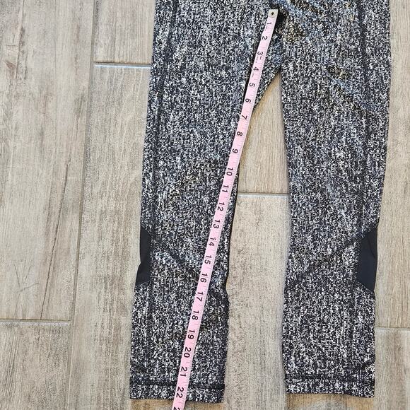 Lululemon Pace Rival Crop Leggings Women 4 Black White Pattern Running Training - Picture 6 of 11